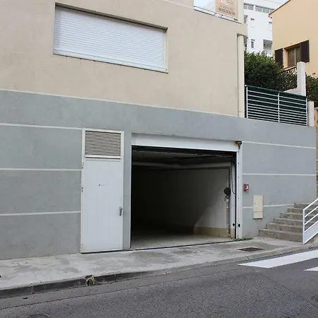 Aux Portes De Monaco *